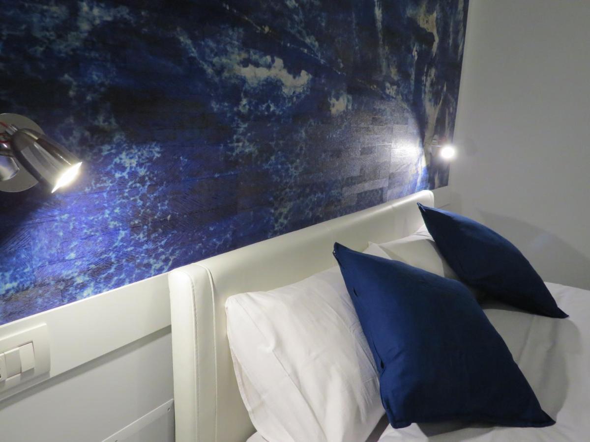 L'Arco E Il Vico Bed & Breakfast Наполи Екстериор снимка
